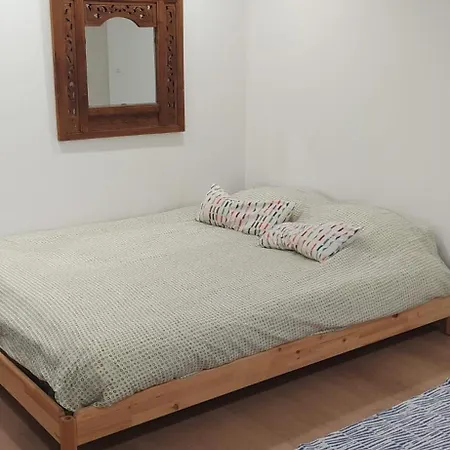 Privative En Rez De Jardin Avec Salle De Bain בית אירוח *